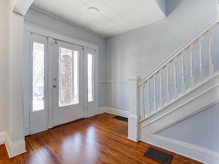 3710 Wieman Ave — Photo 4