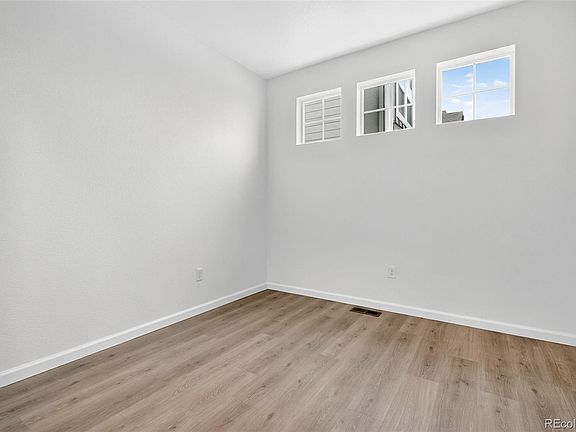 5th image of 14849 Arbor Blvd W