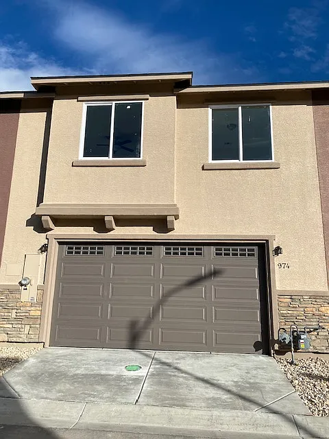 3 bed, 2.5 bath, 1511 sqft, $2,475 — Photo 2