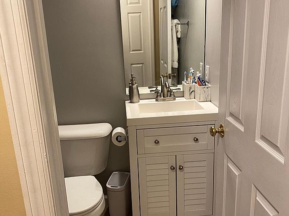 5th image of 3023 Caroline St