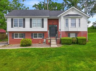 305 Ridgeview Dr, Berea, KY 40403