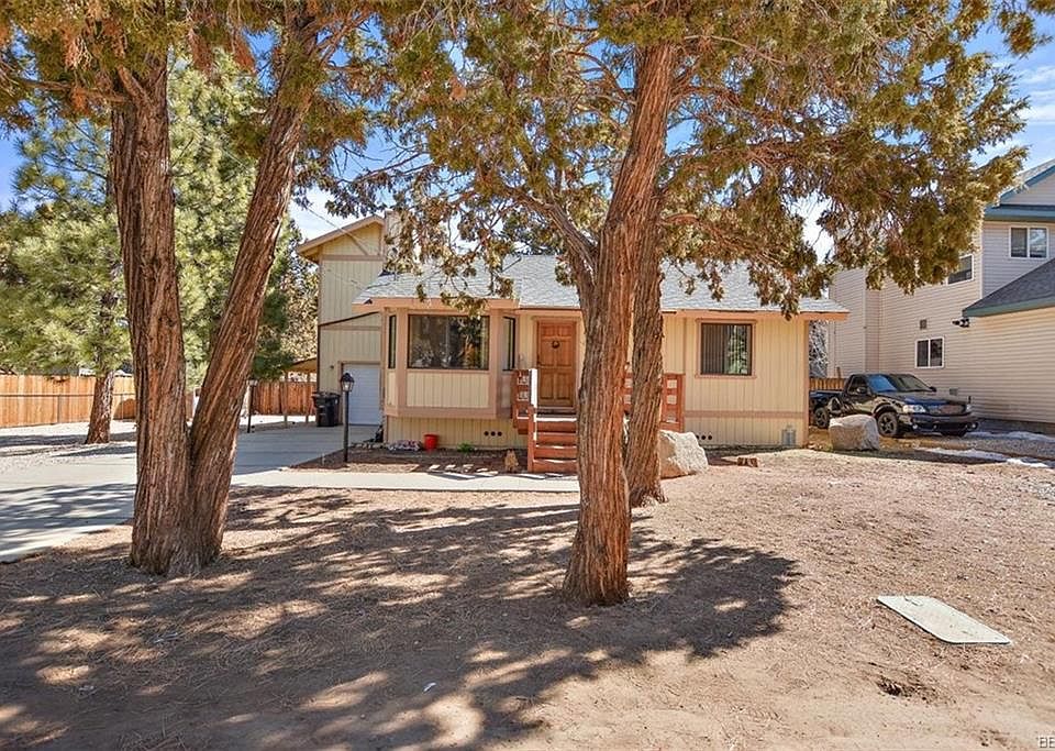 1st image of 878 Cypress Ln