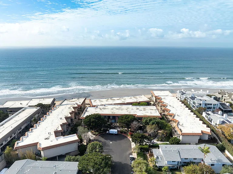 190 Del Mar Shores Ter #58 — Photo 32