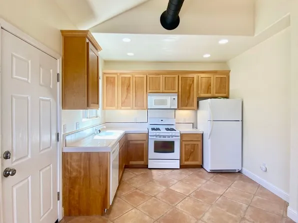 2315 Glacier Pl #A, Davis, CA 95616