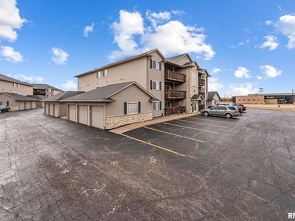 3rd image of 3211 S 16th Ave Unit 301