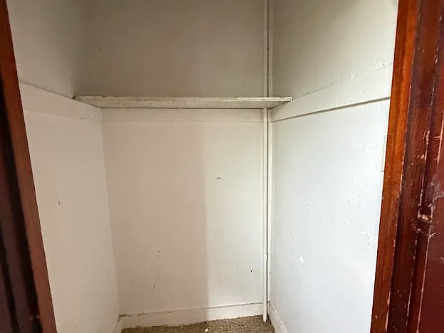 604 S Jackson St — Photo 9