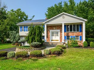 28 Chestnut Hill Rd, Howell, NJ 07731