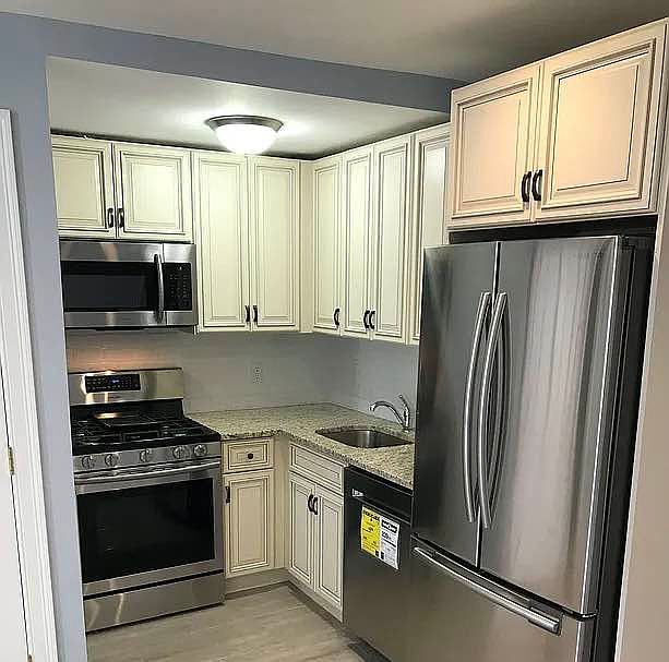 1st image of 3226 32nd St