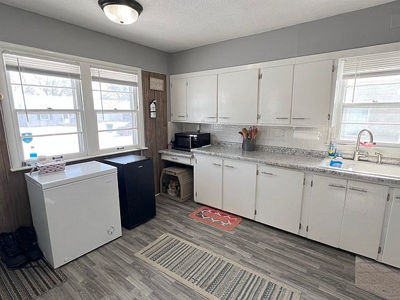 5th image of 1422 N Carolina Pl