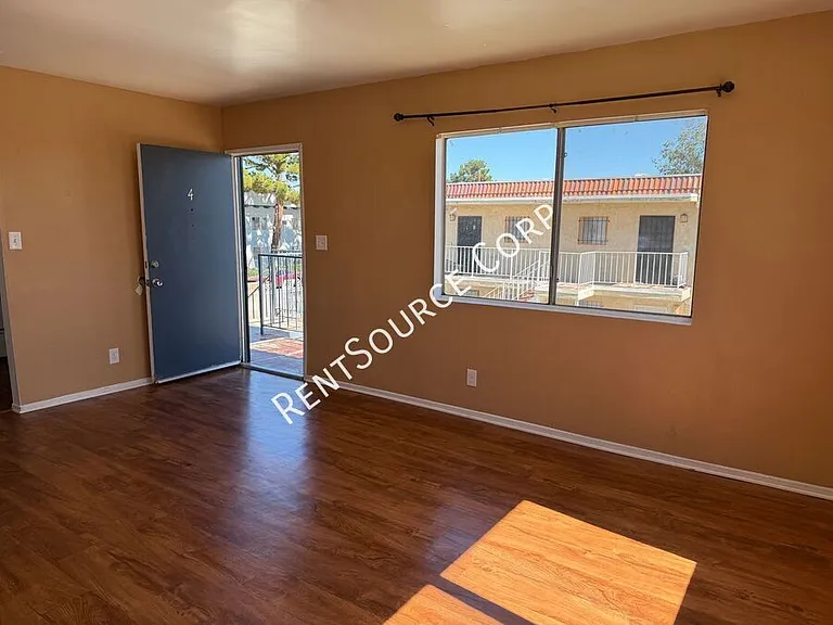38616 Larkin Ave #4 — Photo 3