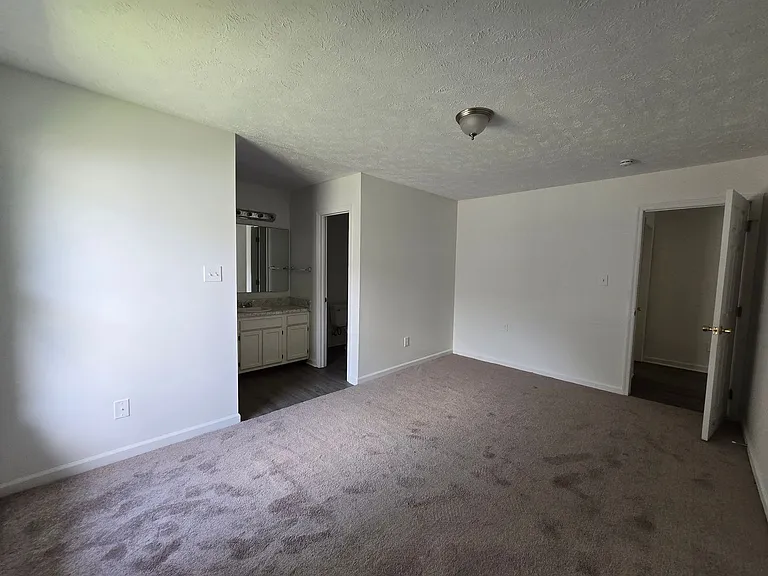 1521 Kara Ct — Photo 12