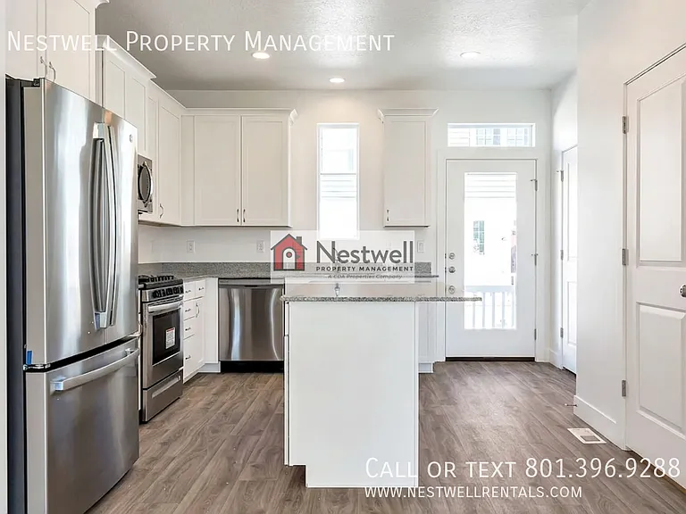 7946 S 5440 W — Photo 4