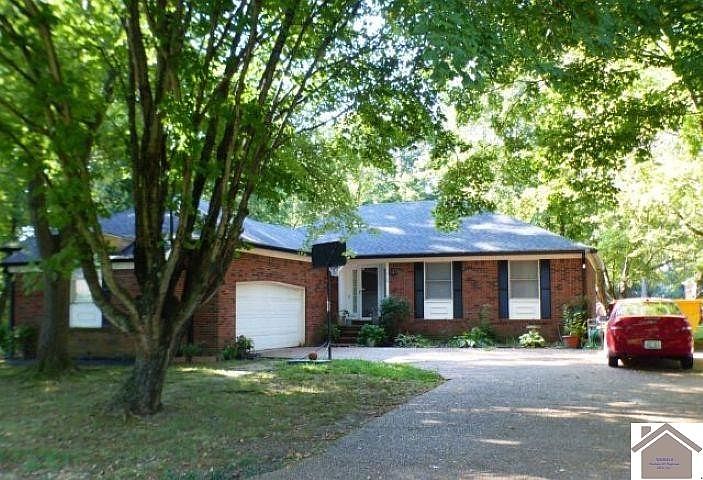 1st image of 712 East Ln