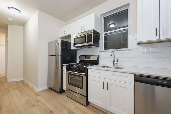 Rented by Bold New York | media 19