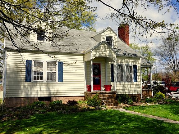 3rd image of 348 Maplewood Ave