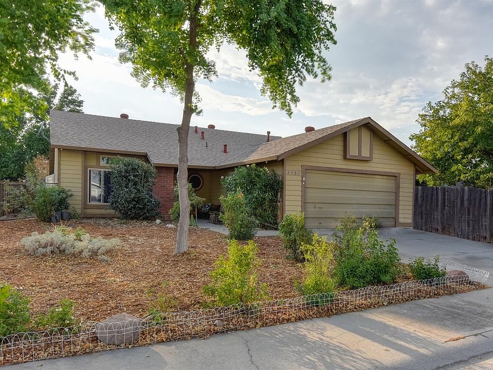 2nd image of 8585 Willow Grove Way