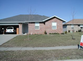 4411 W Huckleberry St, Springfield, MO 65802