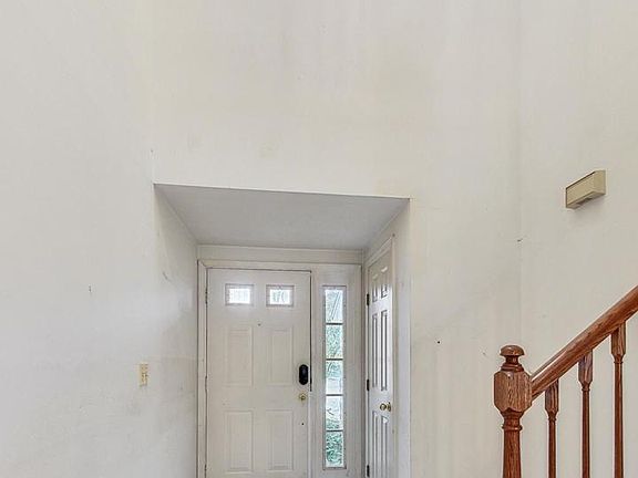 4th image of 882 Ann Arbor Ln #21-4