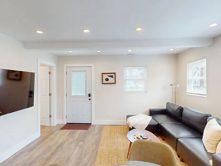 3912 S Landess St — Photo 3
