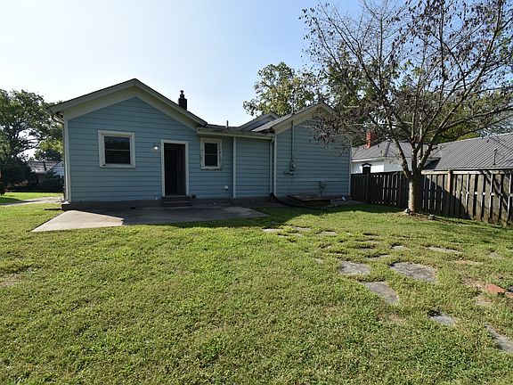 3rd image of 109 Marion St