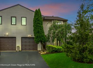 241 Plum Dr, Marlboro, NJ 07746