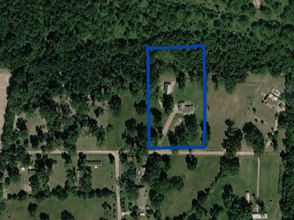 4th image of 140 Sycamore Ln