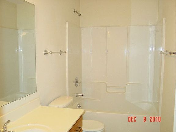 5th image of 135 Rock Island Dr