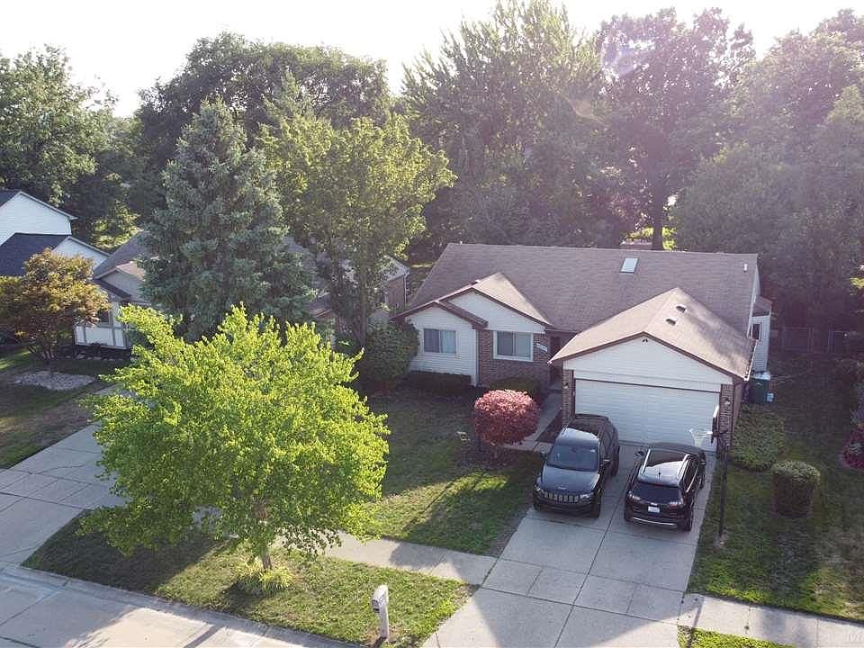 1st image of 46381 Breckenridge Dr