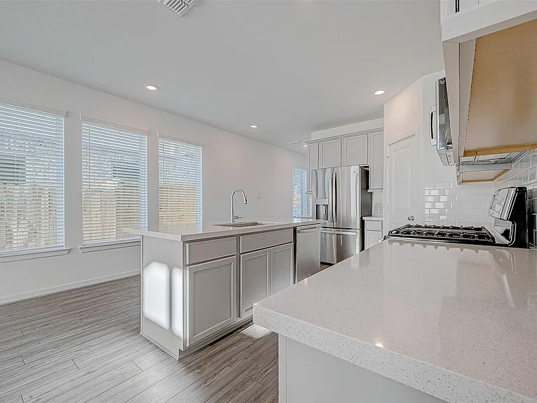 22111 Ingham Bluff Ln — Photo 10