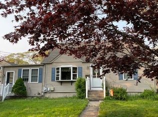 91 Woodland Rd, East Greenwich, RI 02818