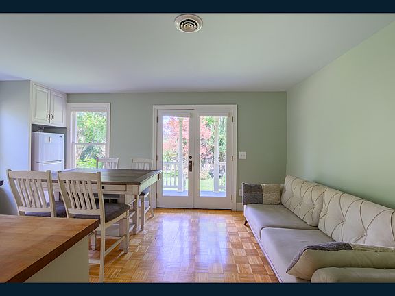 2nd image of 203 Jackson Ave #1/2