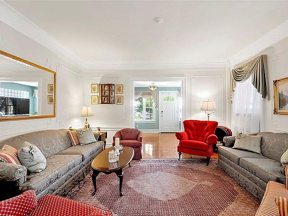 4th image of 7607 Colonial Rd #1