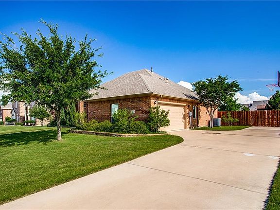 3rd image of 1517 Desert Hills Dr
