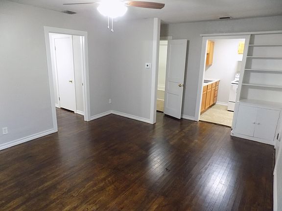 2nd image of 1815 W Avenue K