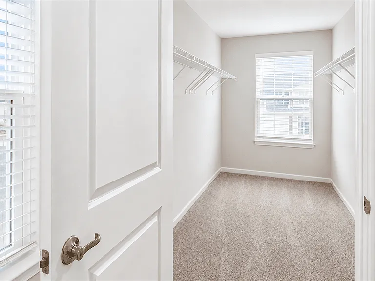 320 Ridgefield Dr — Photo 11