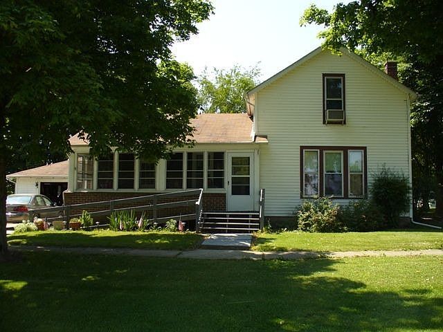 1st image of 227 Michgan Ave