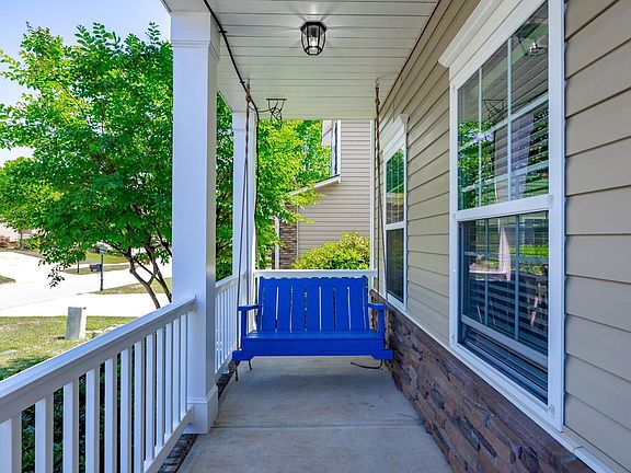 4th image of 221 Allenbrooke Dr