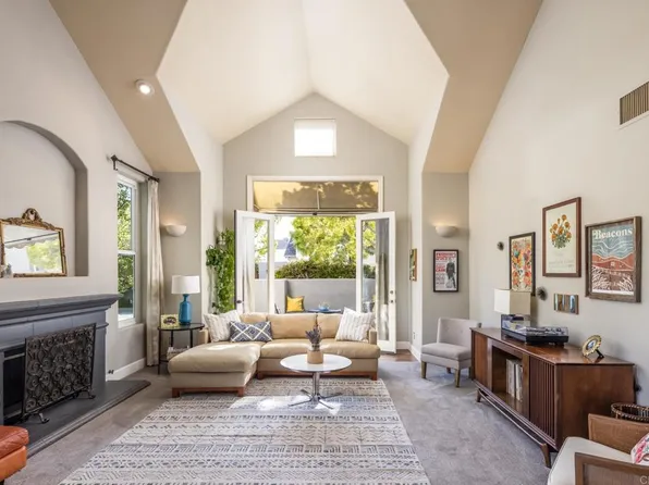 3156 Levante St, Carlsbad, CA 92009