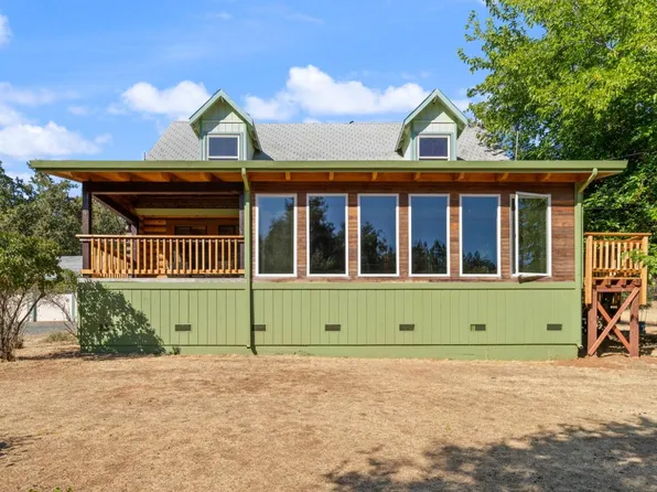 15221 Pear Valley Ln, Auburn, CA 95603