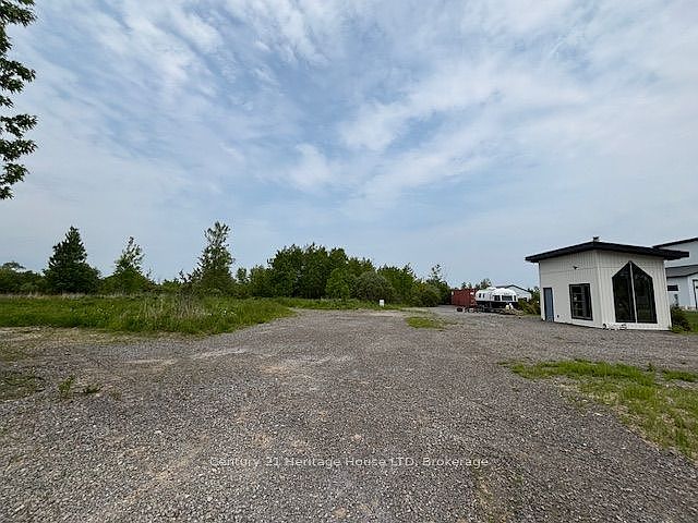 1st image of 655 Pleasant Beach Rd