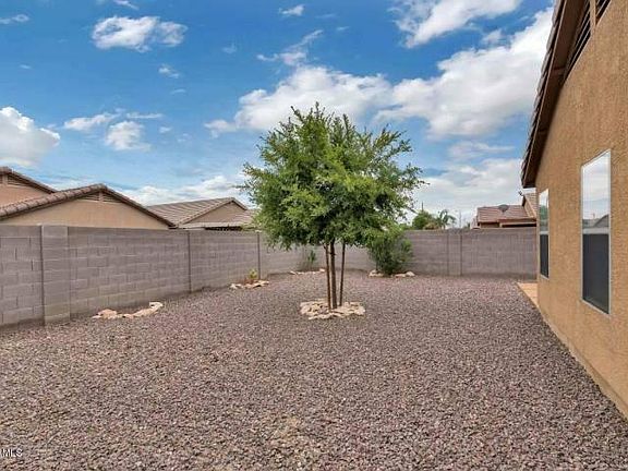 3rd image of 1782 W Desert Hills Dr