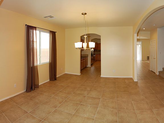3rd image of 43615 W Bailey Dr