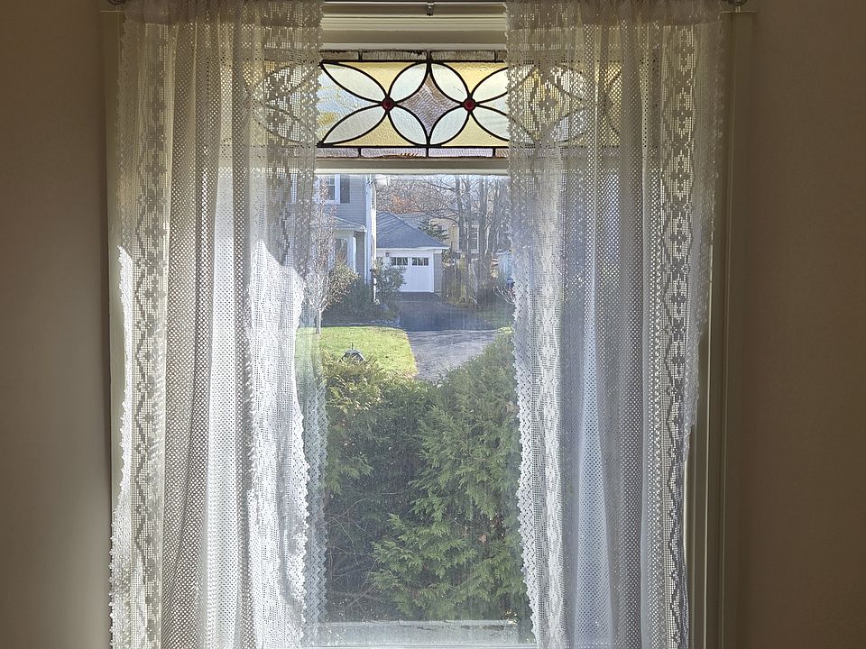 LR window to N. Maple St.