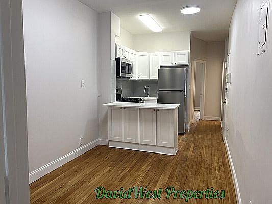 2nd image of 693 6th Ave APT 1L