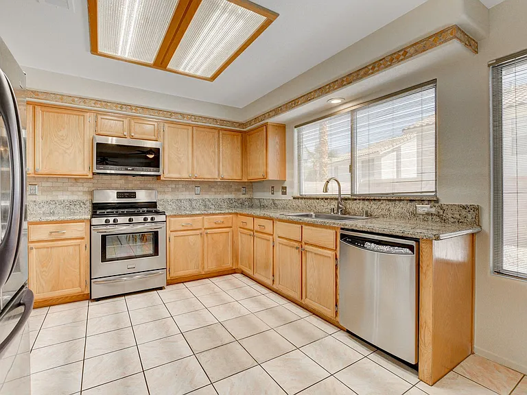 8621 Sierra Cima Ln — Photo 7