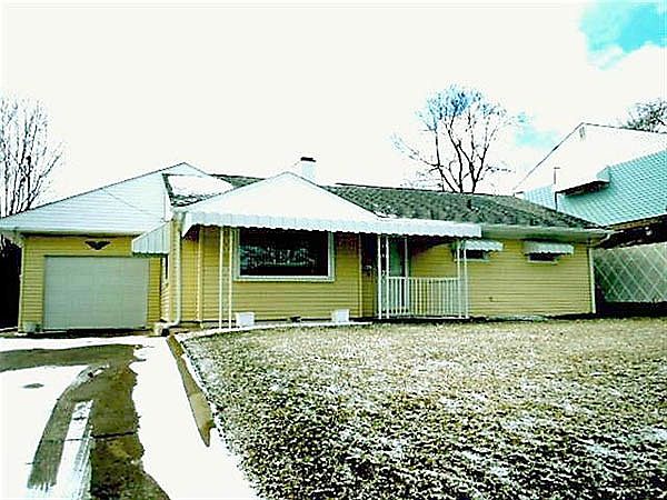 1st image of 145 Hutchinson Dr