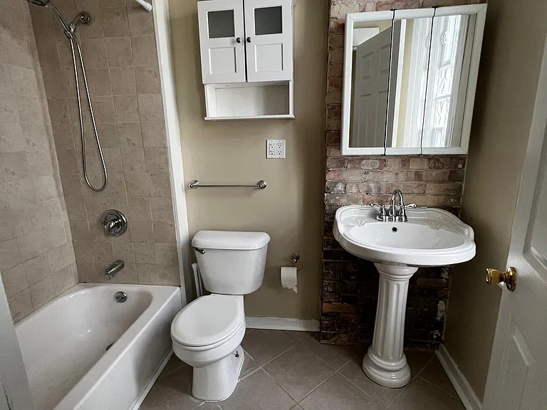 755 Watson St SW #1 — Photo 6