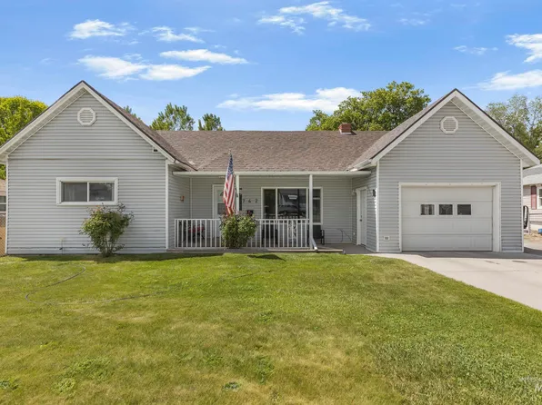 742 Fort Hall Ave, American Falls, ID 83211