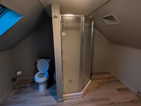 3rd image of 3485 Wayne Rd #3