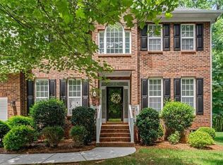 5 Holly Springs Ln, Greensboro, NC 27455